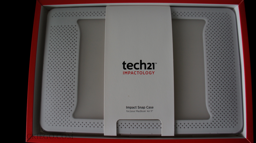 Tech21_Macbook11_Case_1