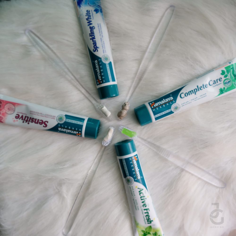 Review: Himalaya Herbals Toothpaste