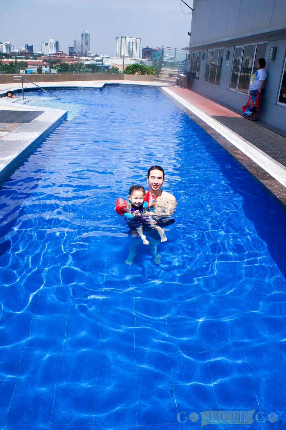Acacia_Hotel_Alabang_Swimming_Pool_45